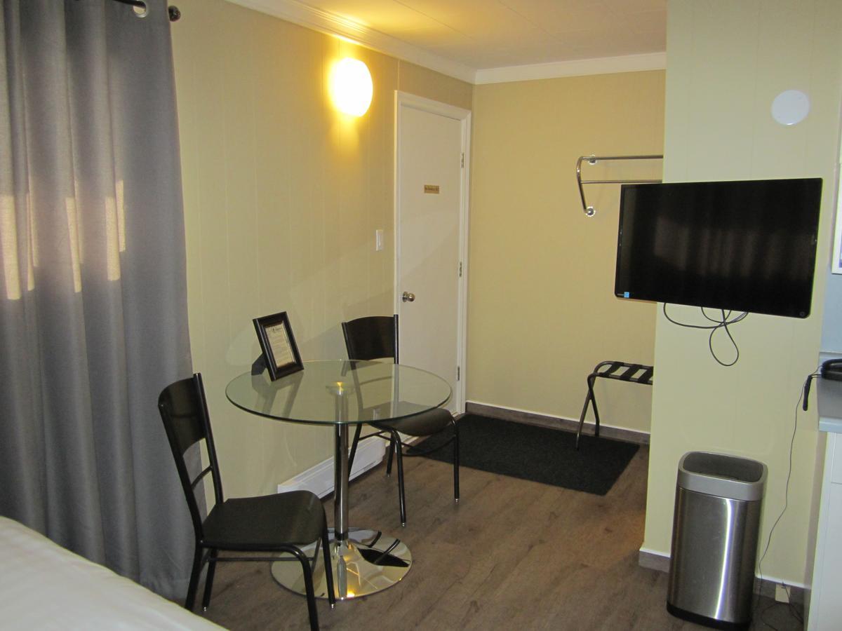 Oreland Motel Flin Flon Bagian luar foto