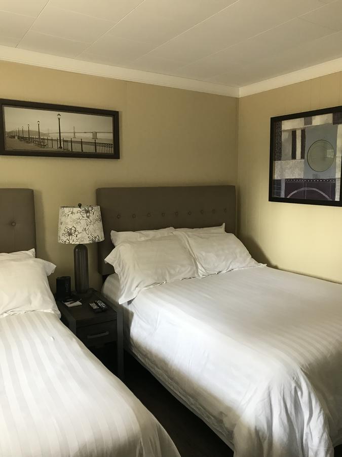 Oreland Motel Flin Flon Bagian luar foto