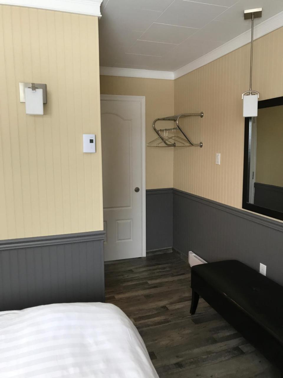 Oreland Motel Flin Flon Bagian luar foto